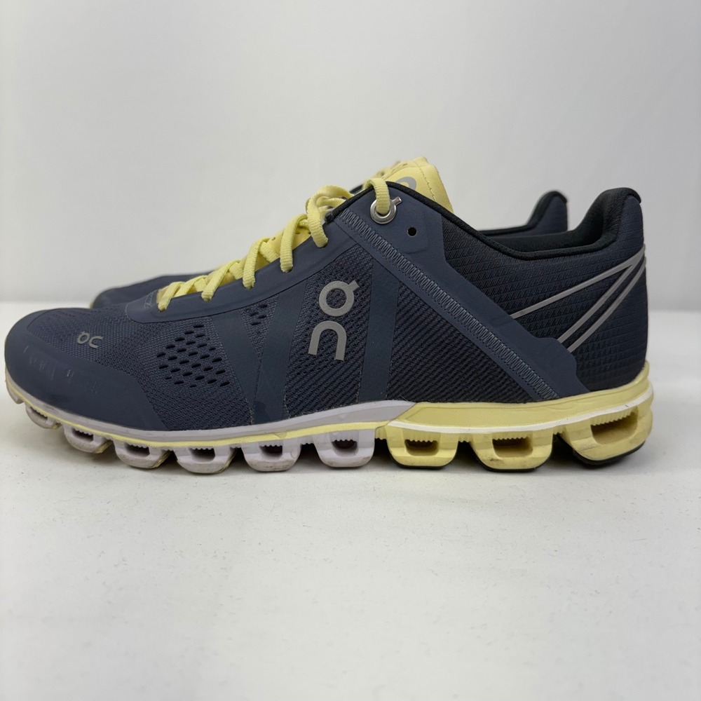 On Running Women's Cloudflow Running Sneakers Shoes Smoke Limelight Size 7.5